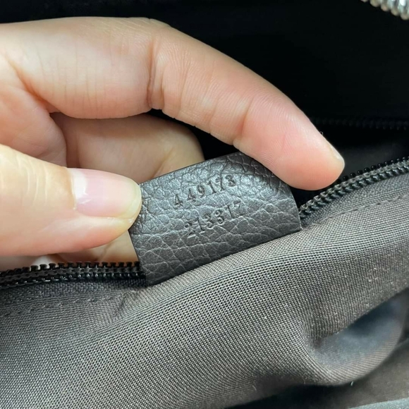 100% Authentic Gucci One Shoulder Messenger Bag 585-101524 - Picture 15 of 15